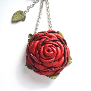 Rózsa-hosszú nyaklánc valódi bőrrel - Meska.hu