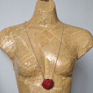 Rózsa-hosszú nyaklánc valódi bőrrel - ékszer - nyaklánc - hosszú nyaklánc - Meska.hu