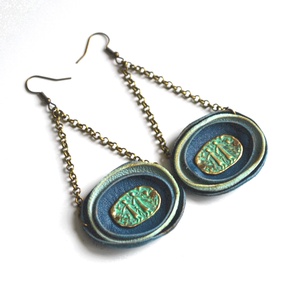 Család-fülbevaló valódi bőrrel, Ékszer, Fülbevaló, Lógó fülbevaló, Bőrművesség, Ékszerkészítés, MESKA