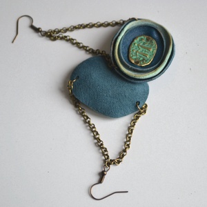 Család-fülbevaló valódi bőrrel - ékszer - fülbevaló - lógó fülbevaló - Meska.hu