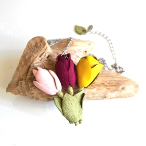 Tulipánok-extra nyaklánc valódi bőrrel - Meska.hu