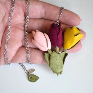 Tulipánok-extra nyaklánc valódi bőrrel - ékszer - nyaklánc - hosszú nyaklánc - Meska.hu