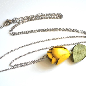 Sárga tulipán-extra nyaklánc valódi bőrrel - ékszer - nyaklánc - hosszú nyaklánc - Meska.hu