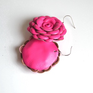 Pink virág extra-fülbevaló valódi bőrből - ékszer - fülbevaló - lógó fülbevaló - Meska.hu