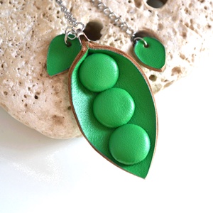 Borsó-extra hosszú nyaklánc valódi bőrrel - Meska.hu