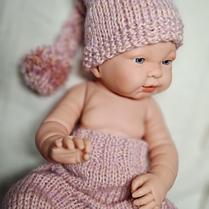 Kötött babasapka és nadrág újszülöttfotózáshoz - baba - mama - babafotózás - szett újszülött fotózásra - Meska.hu