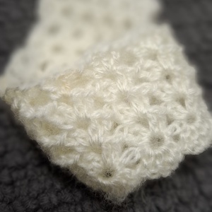 Horgolt csipke baba fejpánt - baba - mama - babafotózás - újszülött sapka fotózásra - Meska.hu