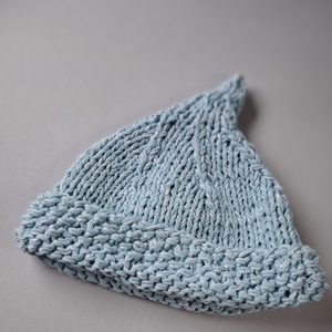 Kötött babasapka újszülöttfotózáshoz - baba - mama - babafotózás - újszülött sapka fotózásra - Meska.hu