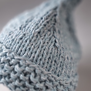 Kötött babasapka újszülöttfotózáshoz - baba - mama - babafotózás - újszülött sapka fotózásra - Meska.hu