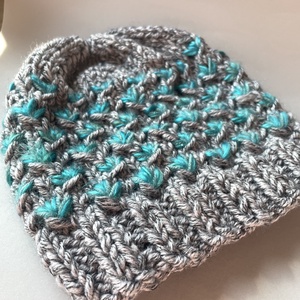 Kézzel kötött sapka - Meska.hu