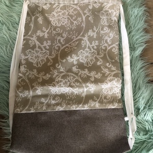 Bézs-fehér hátizsák/tornazsák - táska & tok - hátizsák - hátizsák - Meska.hu