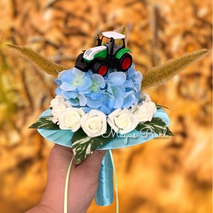 Ballagási örök csokor traktoros, Otthon & Életmód, Dekoráció, Virágdísz és tartó, Virágcsokor, Virágok, Virágkötés, MESKA