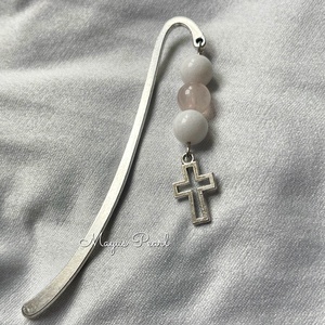 Rózsakvarcos, gyöngyös könyvjelző kereszttel, Könyv & Zene, Könyvjelző, Gyöngyfűzés, gyöngyhímzés, MESKA