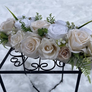 Esküvői asztaldísz barack és fehér színben - esküvő - dekoráció - helyszíni dekor - Meska.hu