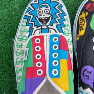 Egyedi festett cipők - Fehér textil cipők festését vállalom - ruha & divat - cipő & papucs - cipő, szandál - Meska.hu