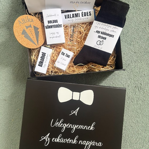 Gentleman's essentials - groom box, Ajándék a vőlegénynek, Vőlegény ajándékcsomag - Meska.hu