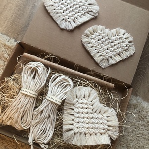 Makramé 3 db szív alakú alátét DIY csomag  - Meska.hu
