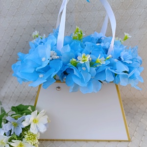 Virágos táska  - otthon & életmód - virágdekoráció - virágdíszek - asztali virágdísz - Meska.hu