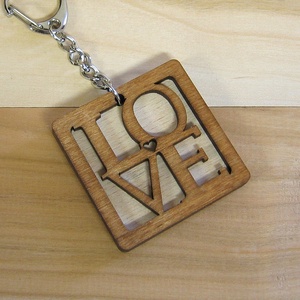 LOVE fa kulcstartó + egyedi gravírozás -  - Meska.hu