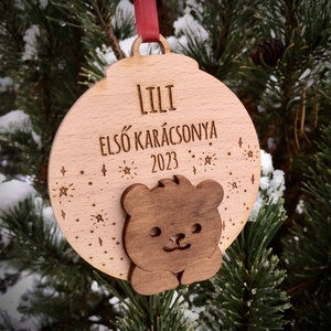 Első karácsony - karácsonyfadísz maci figurával - karácsony - karácsonyi lakásdekoráció - karácsonyfadíszek - Meska.hu