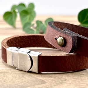 Bőr karkötő fekete vagy barna színben - ékszer - karkötő - névre szóló karkötő - Meska.hu