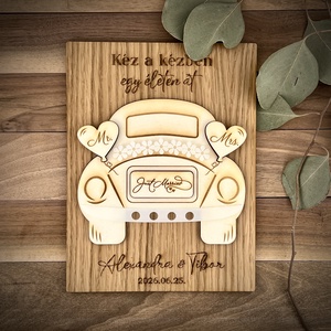 Autós esküvői pénzátadó egyedi gravírozással - esküvő - emlék & ajándék - nászajándék - esküvői pénzátadó képkeret - Meska.hu