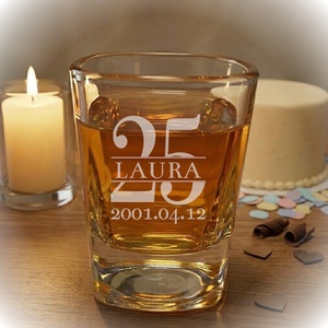 Pálinkás pohár gravírozással - bármilyen alkalomra - Meska.hu