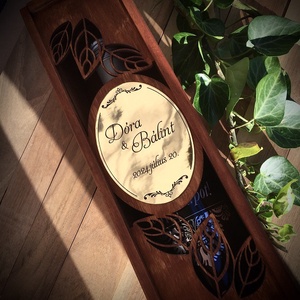 Esküvői köszönő ajándék, szülőköszöntő boros, italos fadoboz gravírozott fedéllel - esküvő - emlék & ajándék - szülőköszöntő ajándék - Meska.hu