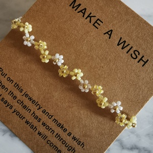 Cikkcakk virágos karkötő  - ékszer - karkötő - gyöngyös karkötő - Meska.hu