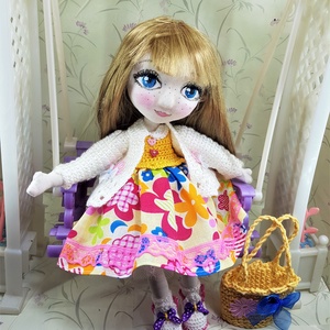 Zsuzsu baba ,kis táskával - Meska.hu