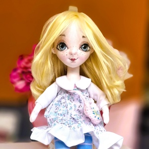 Zsuzsu baba kis táskával - játék & sport - baba & babaház - baba - Meska.hu