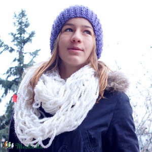 Bojtos lila-rózsaszín sapka - ruha & divat - sál, sapka, kendő - sapka - Meska.hu