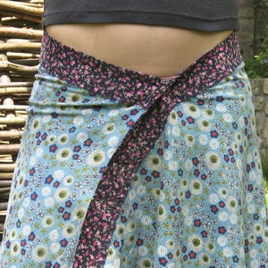 Kék virágos szoknya, Ruha & Divat, Női ruha, Szoknya, Varrás, MESKA