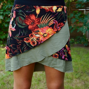 Virágos lapszoknya - Meska.hu