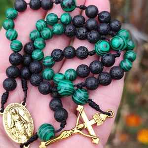 Malachit lávakő rózsafüzér, Otthon & Életmód, Vallás, Lánc & Füzér, Csomózás, Ékszerkészítés, MESKA