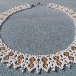 Pink-fehér és pezsgő-fehér fűzött nyaklánc csiszolt lüszteres gyöngyökkel - ékszer - nyaklánc - nyakpánt, gallér - Meska.hu