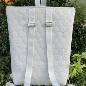 Egyedi lila-türkiz mintás műbőr hátitáska - táska & tok - hátizsák - hátizsák - Meska.hu