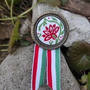 Kokárda - ékszer - kitűző és bross - Meska.hu