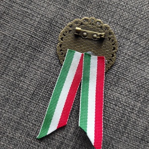 Kokárda - ékszer - kitűző és bross - Meska.hu