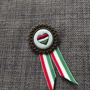 Kokárda - ékszer - kitűző és bross - Meska.hu