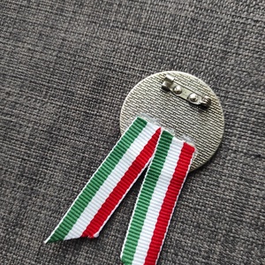 Kokárda - ékszer - kitűző és bross - Meska.hu