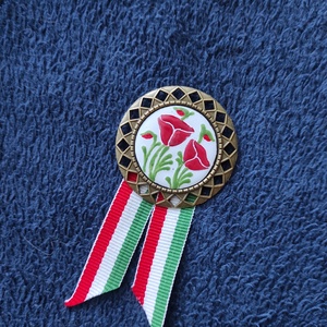 Kokárda, Ékszer, Kitűző és Bross, Fémmegmunkálás, Tűzzománc, MESKA