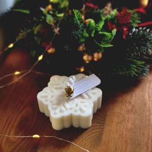 Szójaviasz hópehely gyertya - karácsony - adventi díszek - adventi gyertyadíszek és koszorúdíszek - Meska.hu