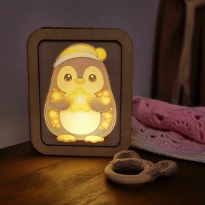 Pingvines éjjelilámpa babaszobába � natúr fa kivitelben - baba - mama - babaszoba dekoráció - éjszakai fény - Meska.hu