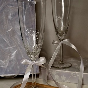 Pezsgős pohár nászajándékba, Esküvő, Emlék & Ajándék, Nászajándék, Esküvői pénzátadó doboz, Festészet, Üvegművészet, MESKA