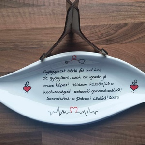 Egyedi feliratos köszönő ajándék orvosnak , Otthon & Életmód, Konyhafelszerelés, tálalás, Tálalás, Kínálótál, Festett tárgyak, MESKA