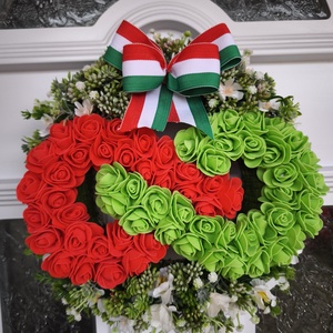 TISZA-stílusú nemzeti színű ajtódísz � Végtelen jel alakú habrózsa kopogtató - otthon & életmód - dekoráció - ajtó- és ablak dekoráció - ajtódísz & kopogtató - Meska.hu