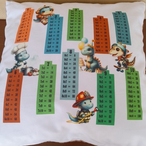 Szorzótáblás mintás plüss díszpárna dinós  - baba - mama - babaszoba dekoráció - gyerek díszpárna - Meska.hu