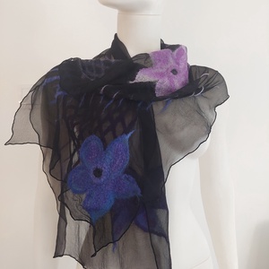 Sál nuno-nemez technikával(fekete) - művészet - textilkép - nemezelt - Meska.hu