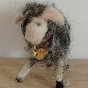 Nemez bárányka - karácsony - karácsonyi ajándékozás - karácsonyi ajándékcsomagolás - Meska.hu